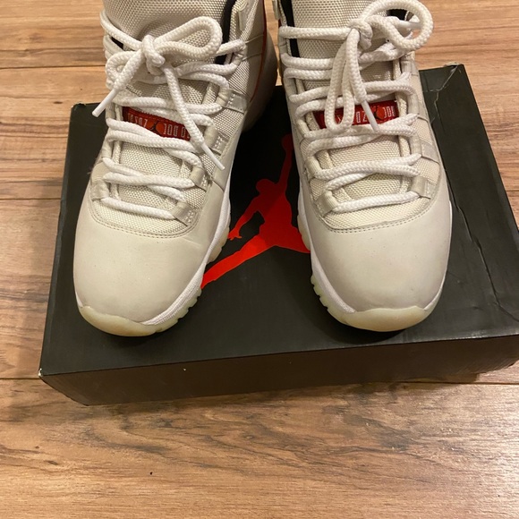 Assorted nikes and Jordan’s main image 4